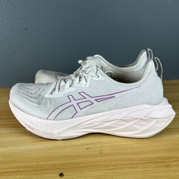 Asics Novablast 4 Women's Size 9 Running Shoes Gray Purple Cushioned Sneakers - Picture 4 of 9